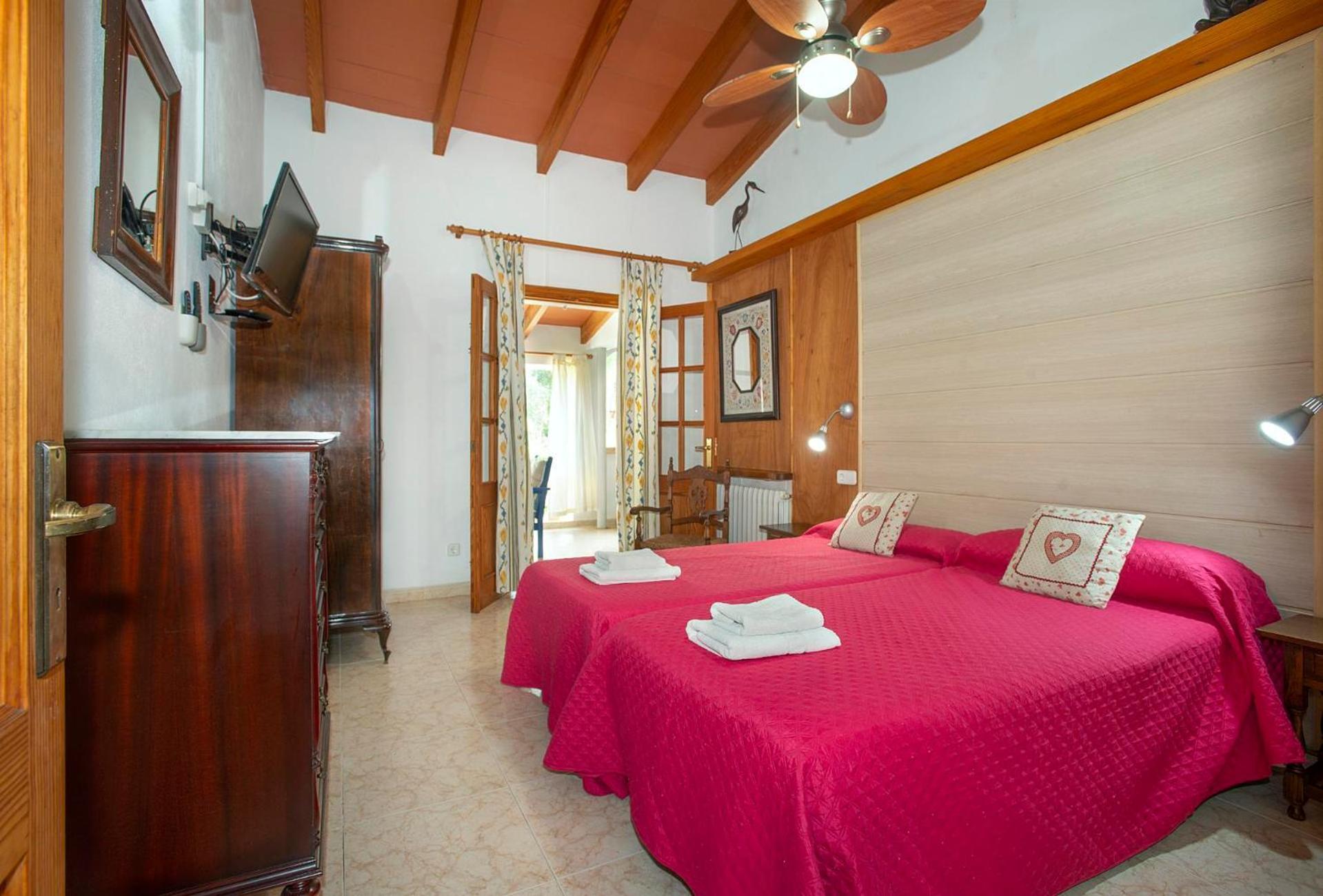 Villa Les Oliveres Vall De Colonya By Vintage Travel Pollenca
