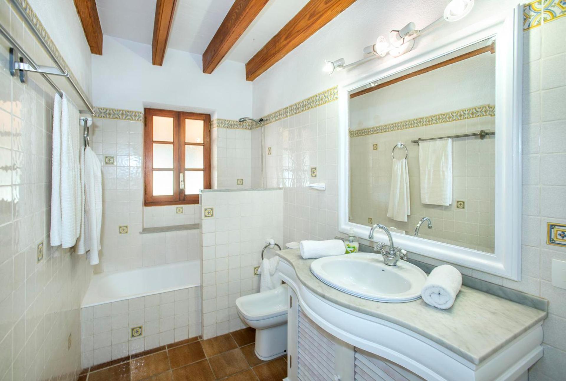 Can Bandera By Vintage Travel Villa *