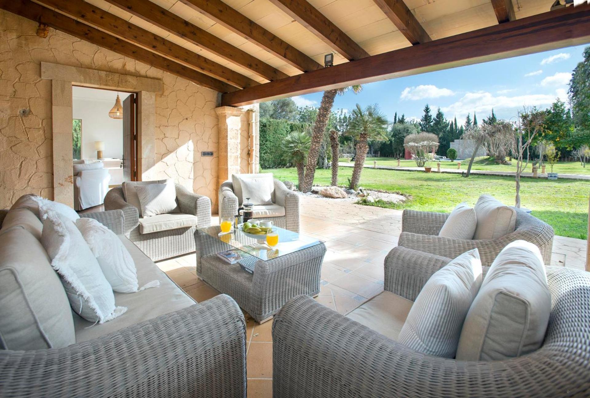 Villa Can Bandera By Vintage Travel *