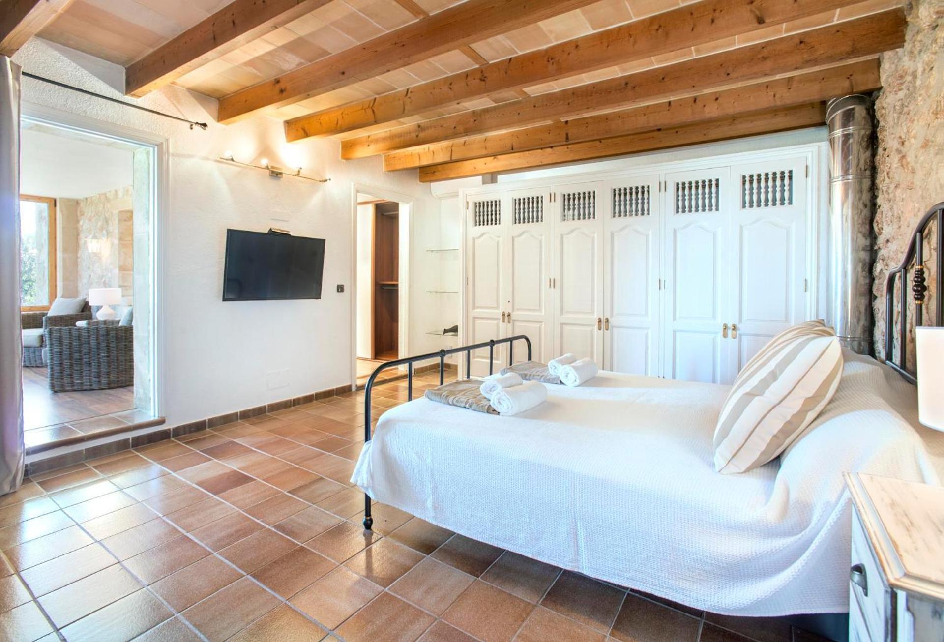Can Bandera By Vintage Travel