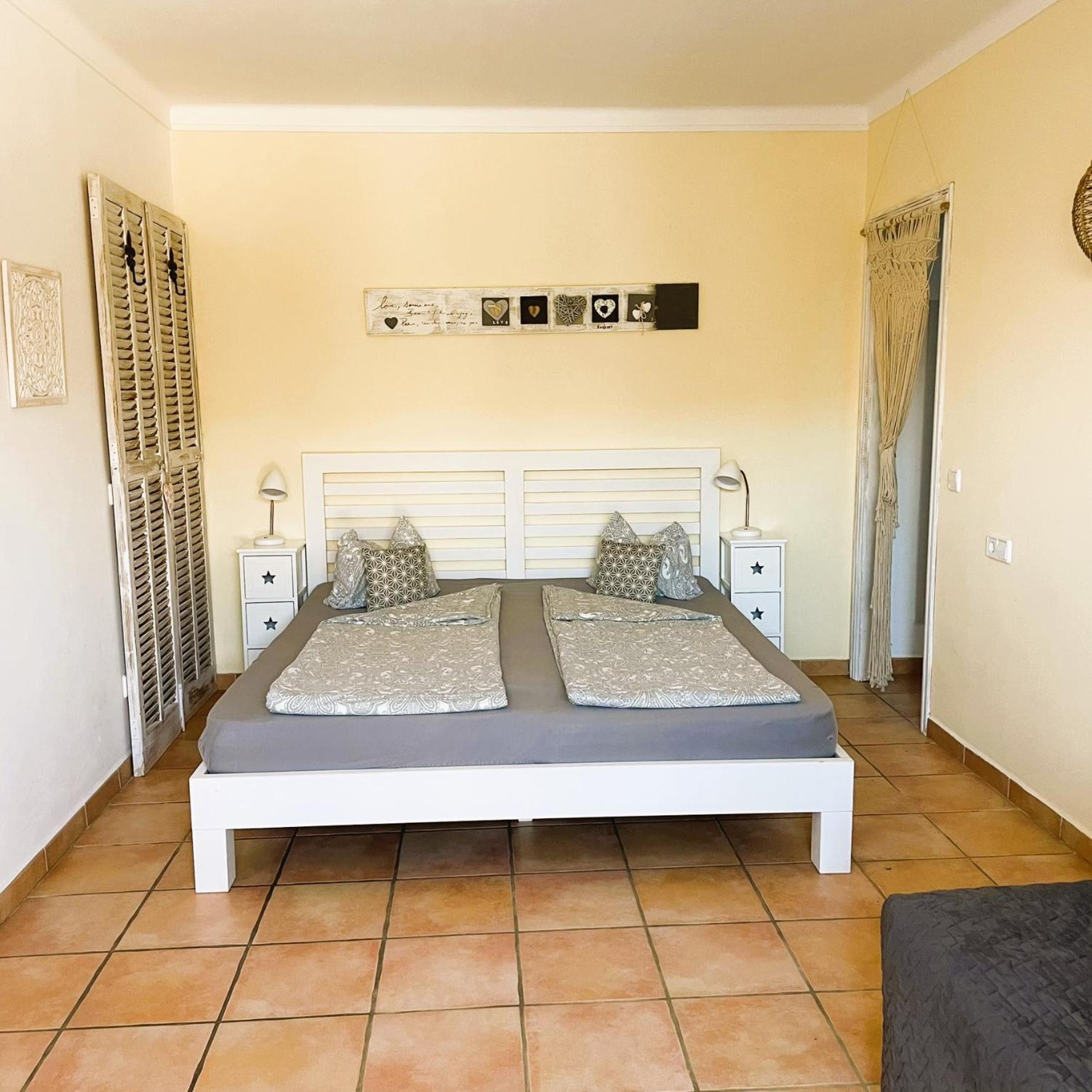 Hotel S´hort De Carrió Las Salinas