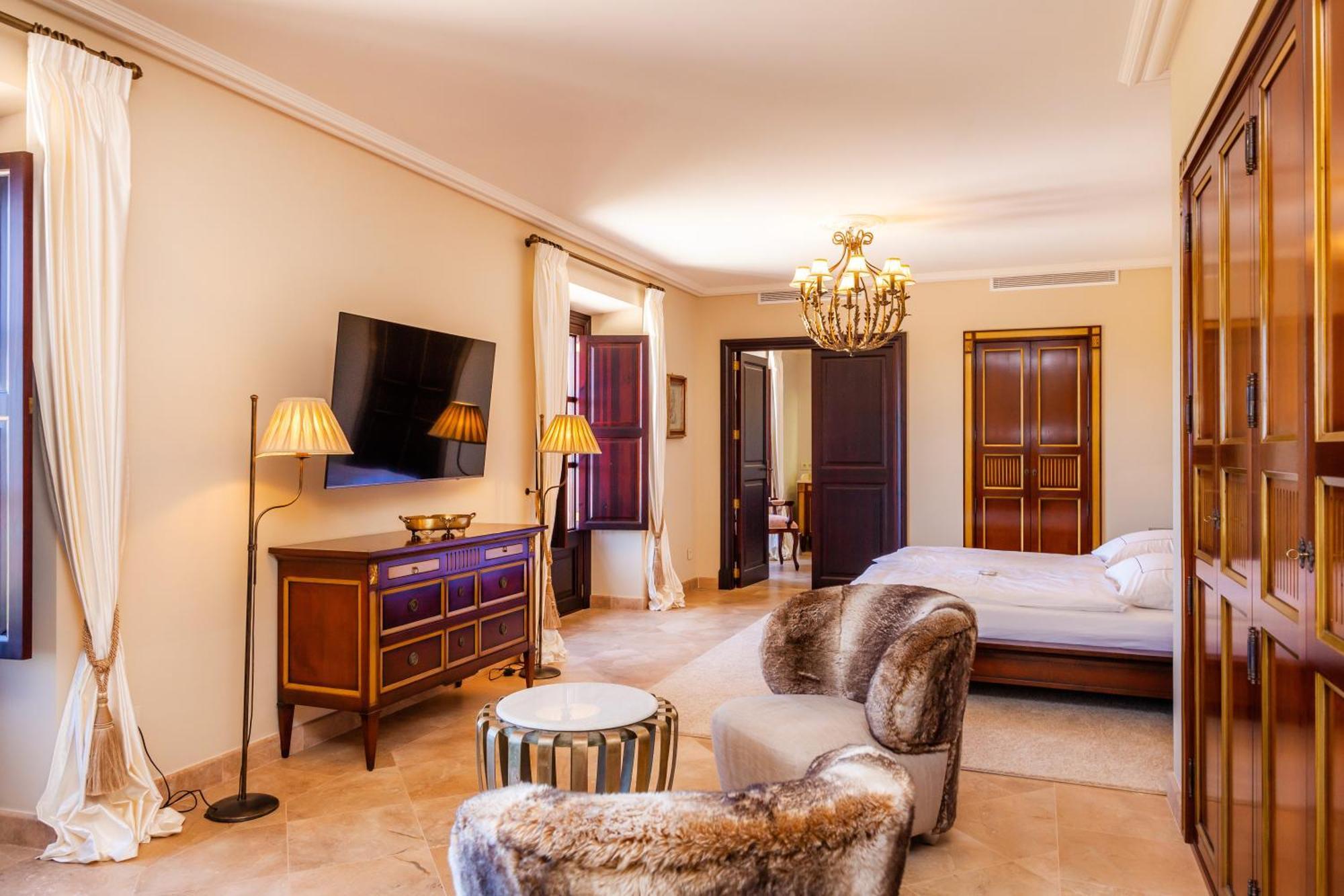 Casa Blanca *