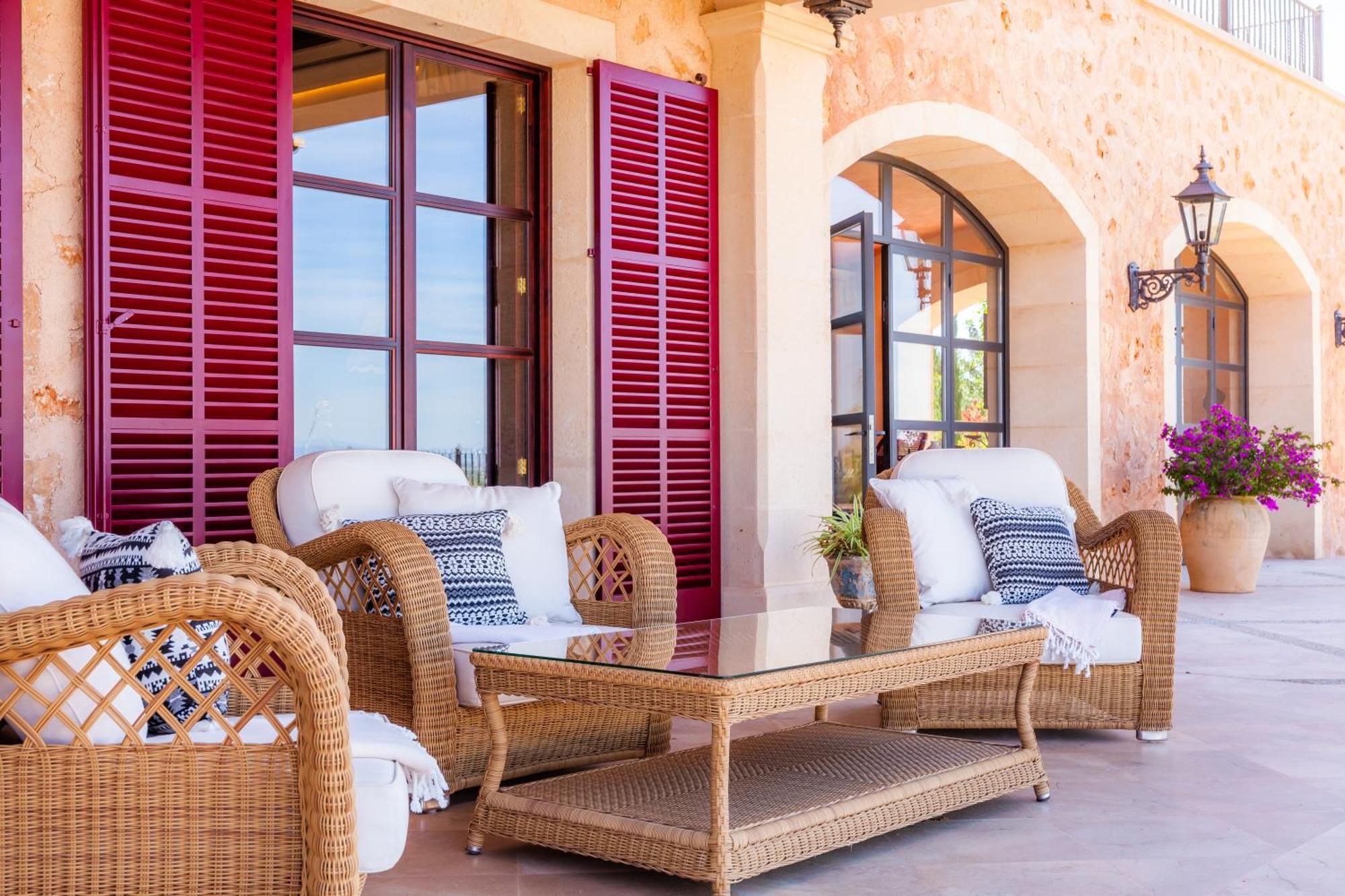 Casa Blanca Villa *