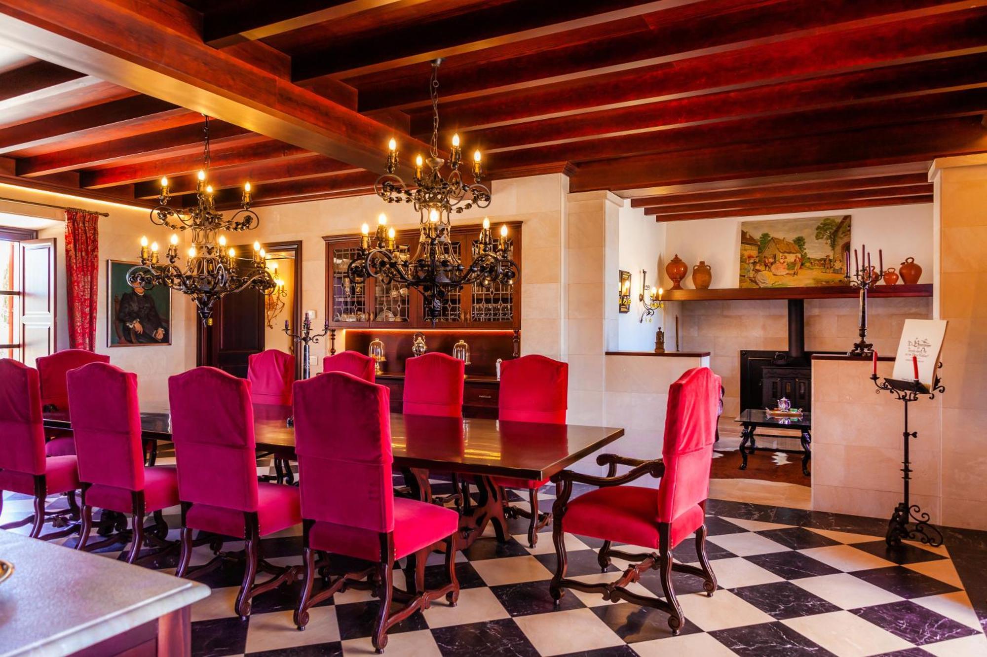 Casa Blanca *