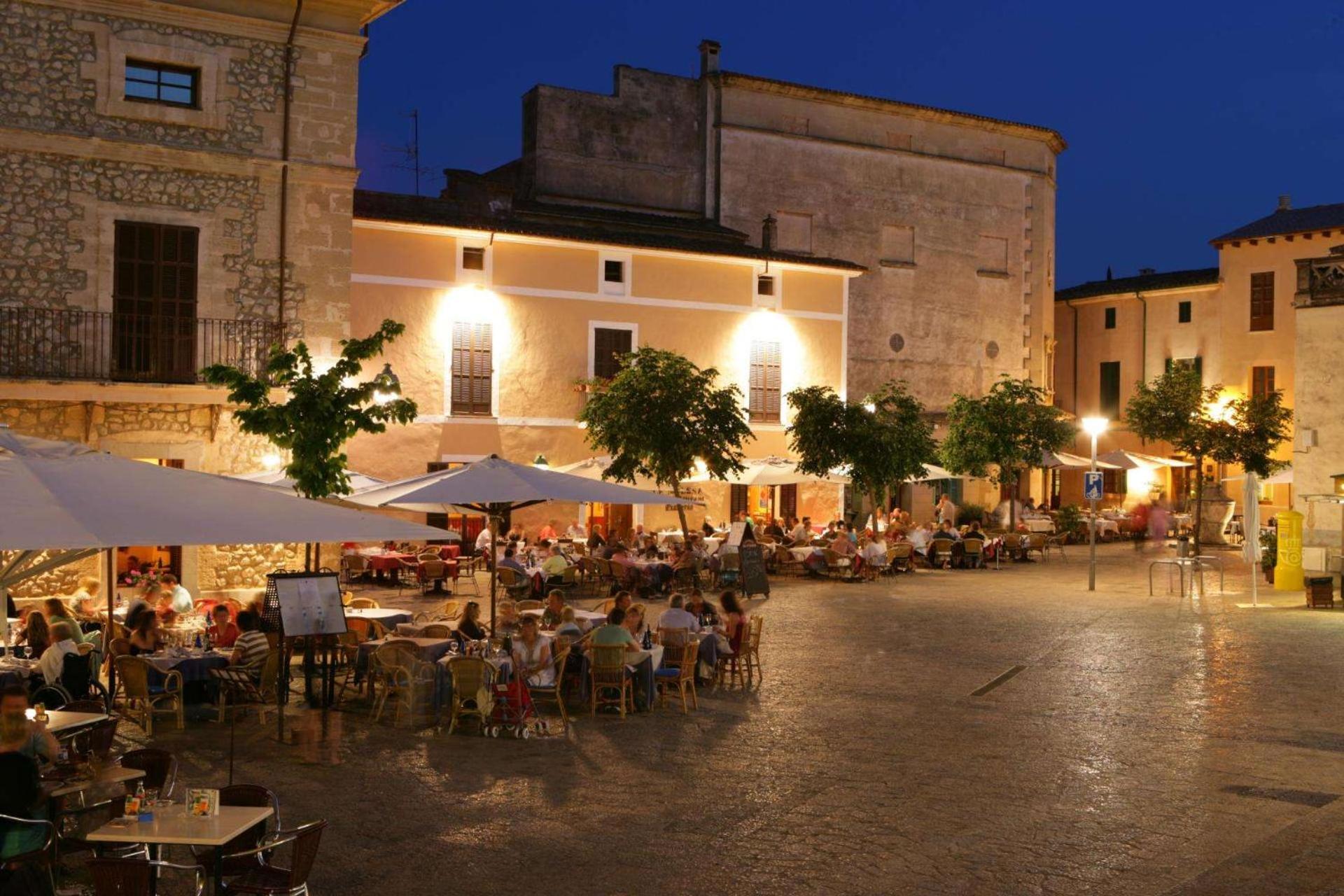Busqueroles Petit By Vintage Travel * Pollenca