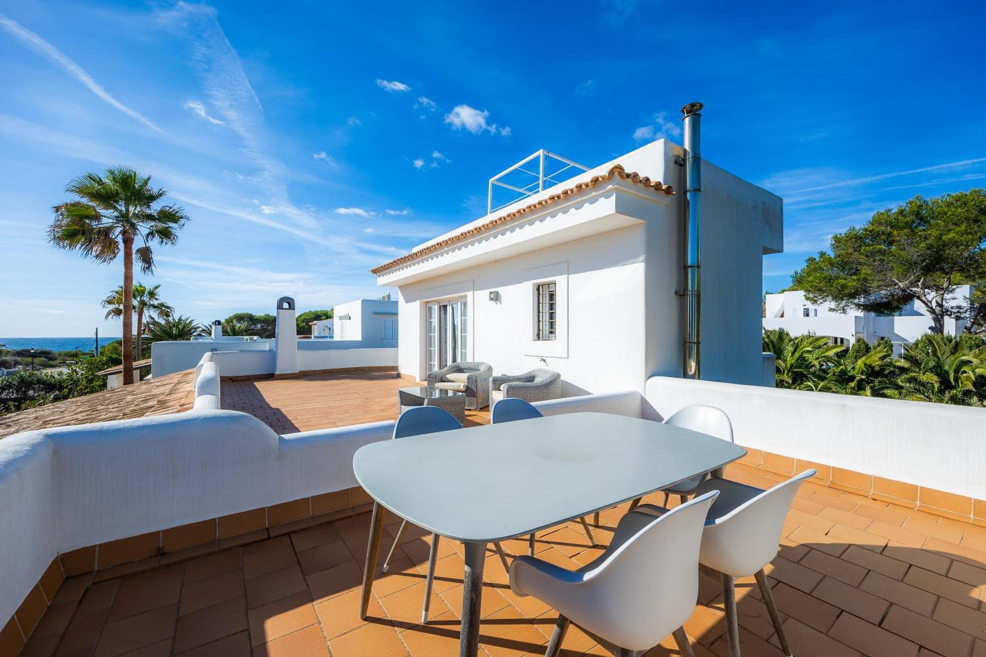 Luna Villa