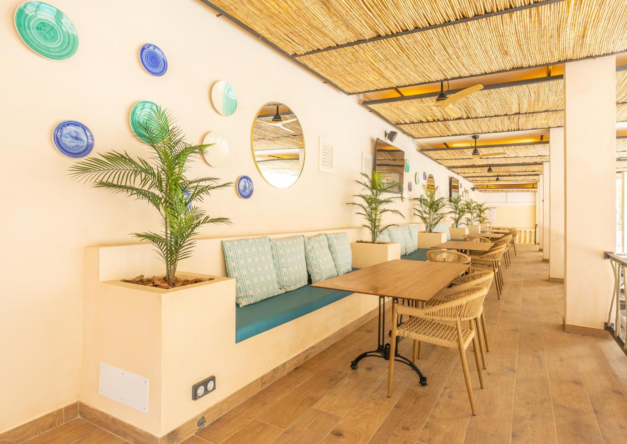 Flor Almendros Hotel 3*