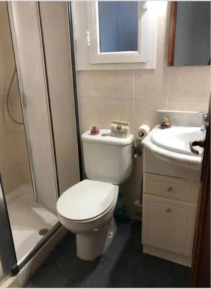 Apartamento Habitacion Rustica En Para Una Sola Persona En Casa Familiar *