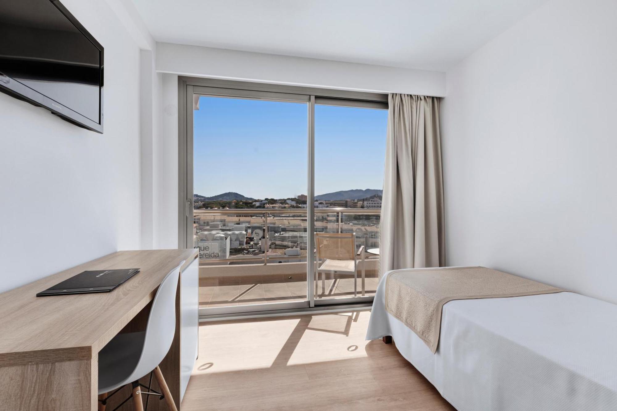 Thb Cala Lliteras Hotel 4*