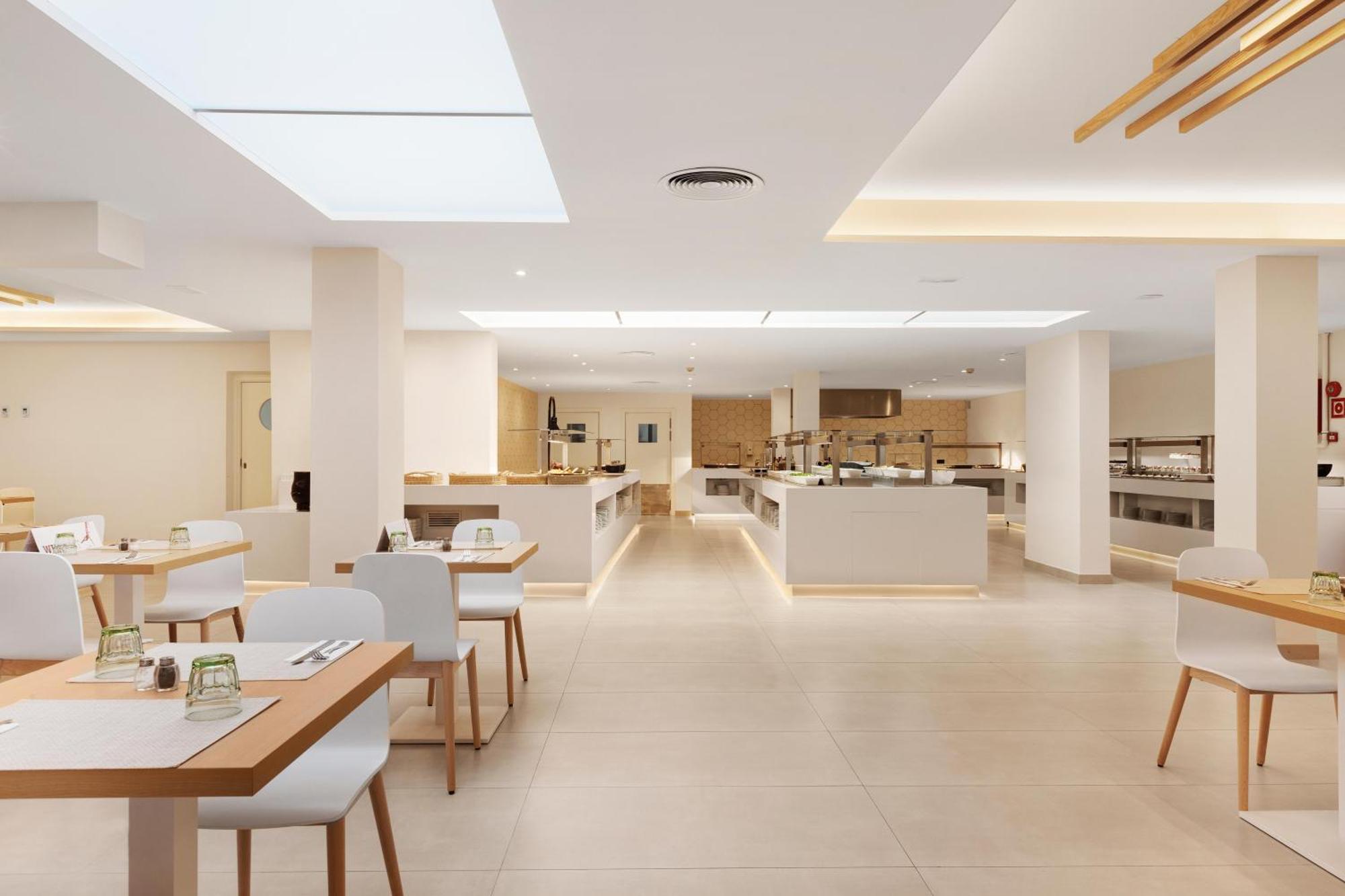 Thb Cala Lliteras Hotel