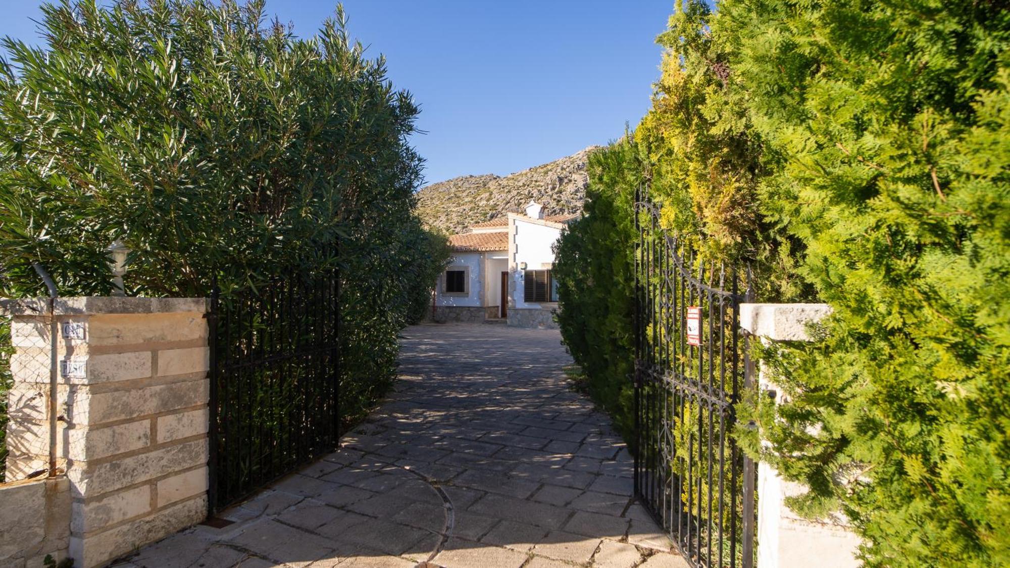 Villa Cal Peso *