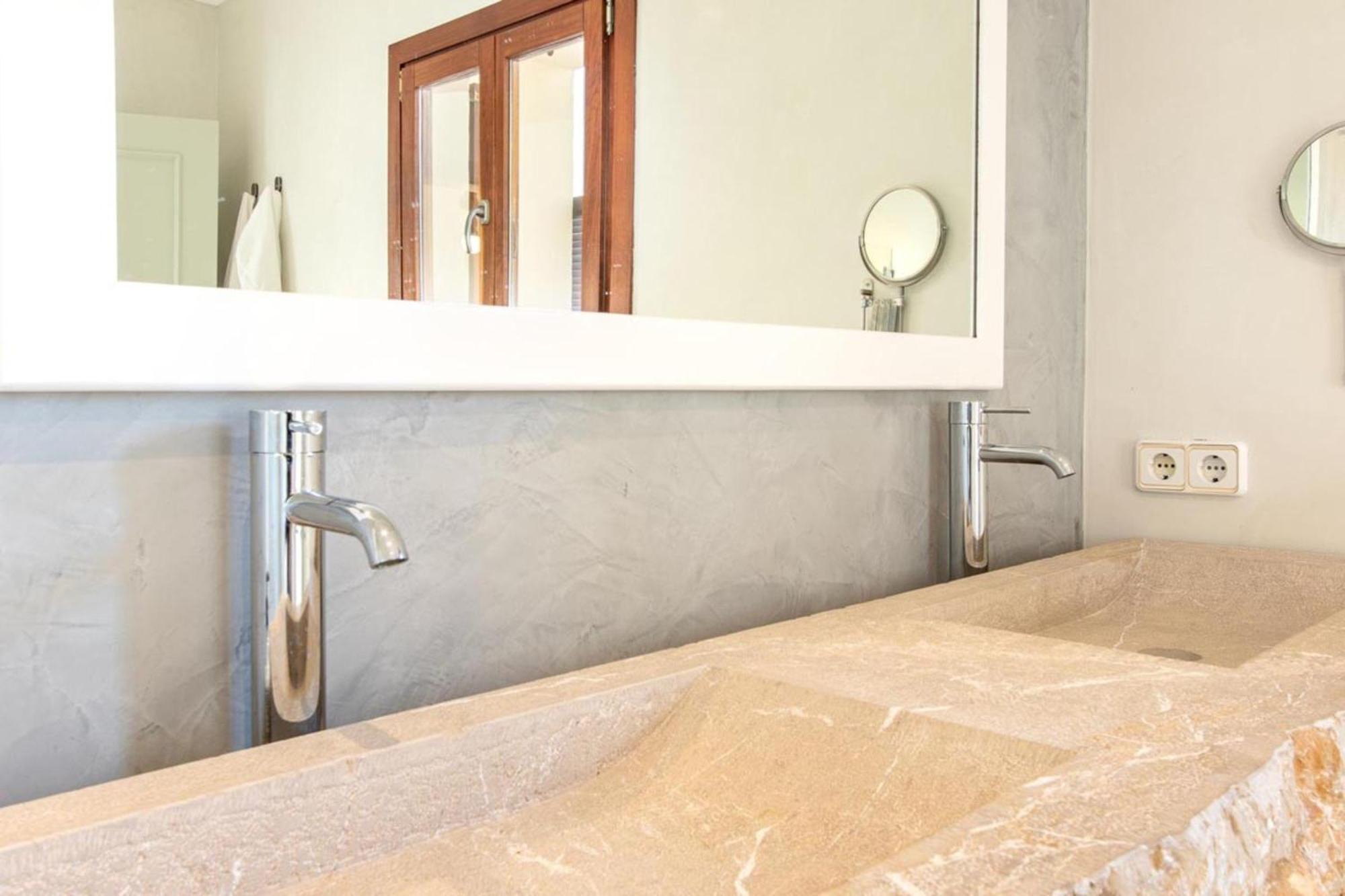 Villa Beautiful Mallorca 3 Bedrooms Townhouse Memories Walking Distance To Town Square Private Pool Consell