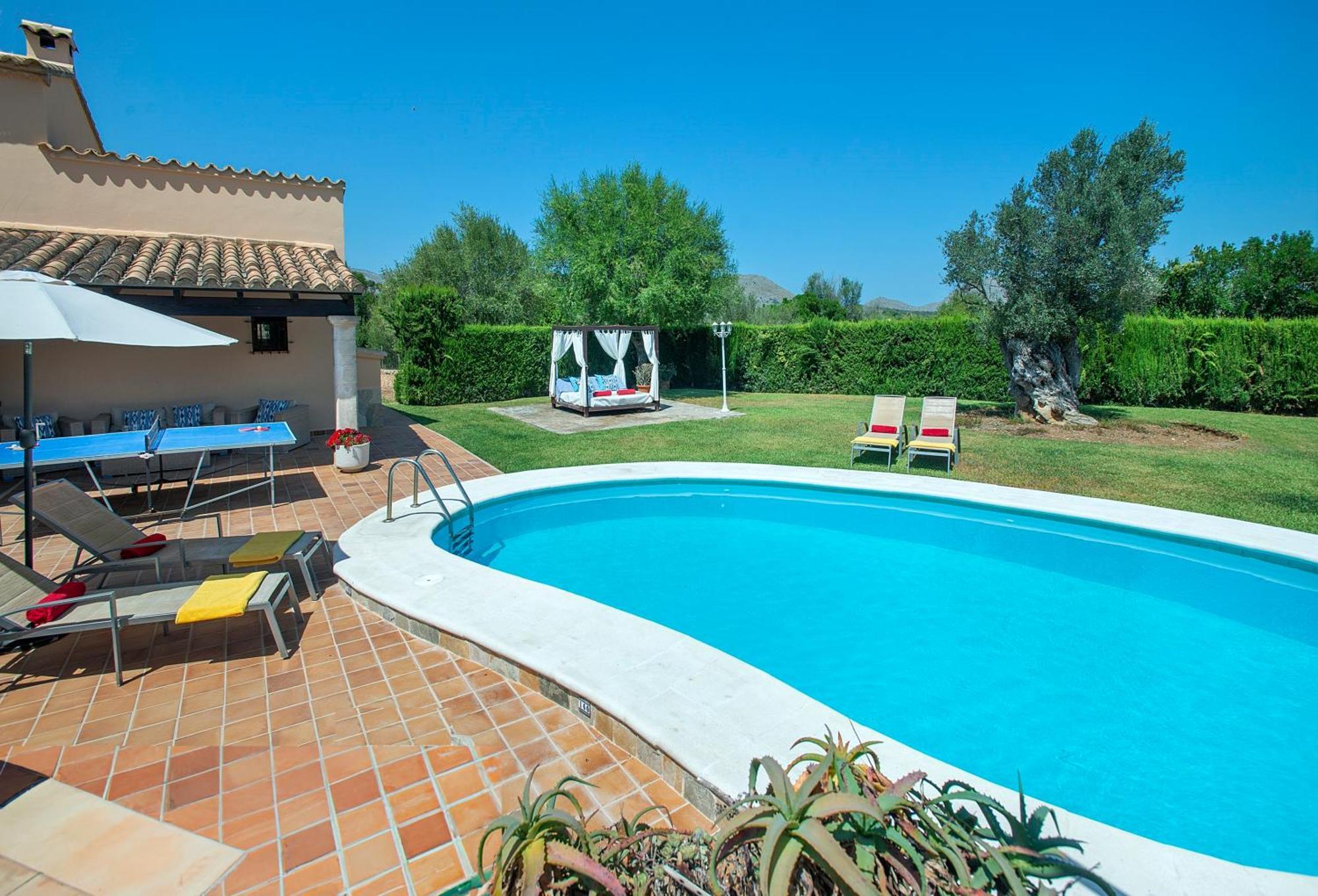 Owl Tia - Exclusive Holidays Villa Puerto Pollensa