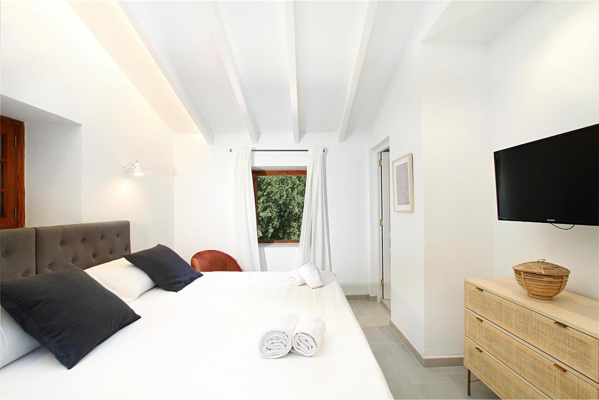 Traditional Mallorca Villa 6 Bedrooms Villa Colonya Olive Private Pool Stunning Views Colonya Valley Pollensa