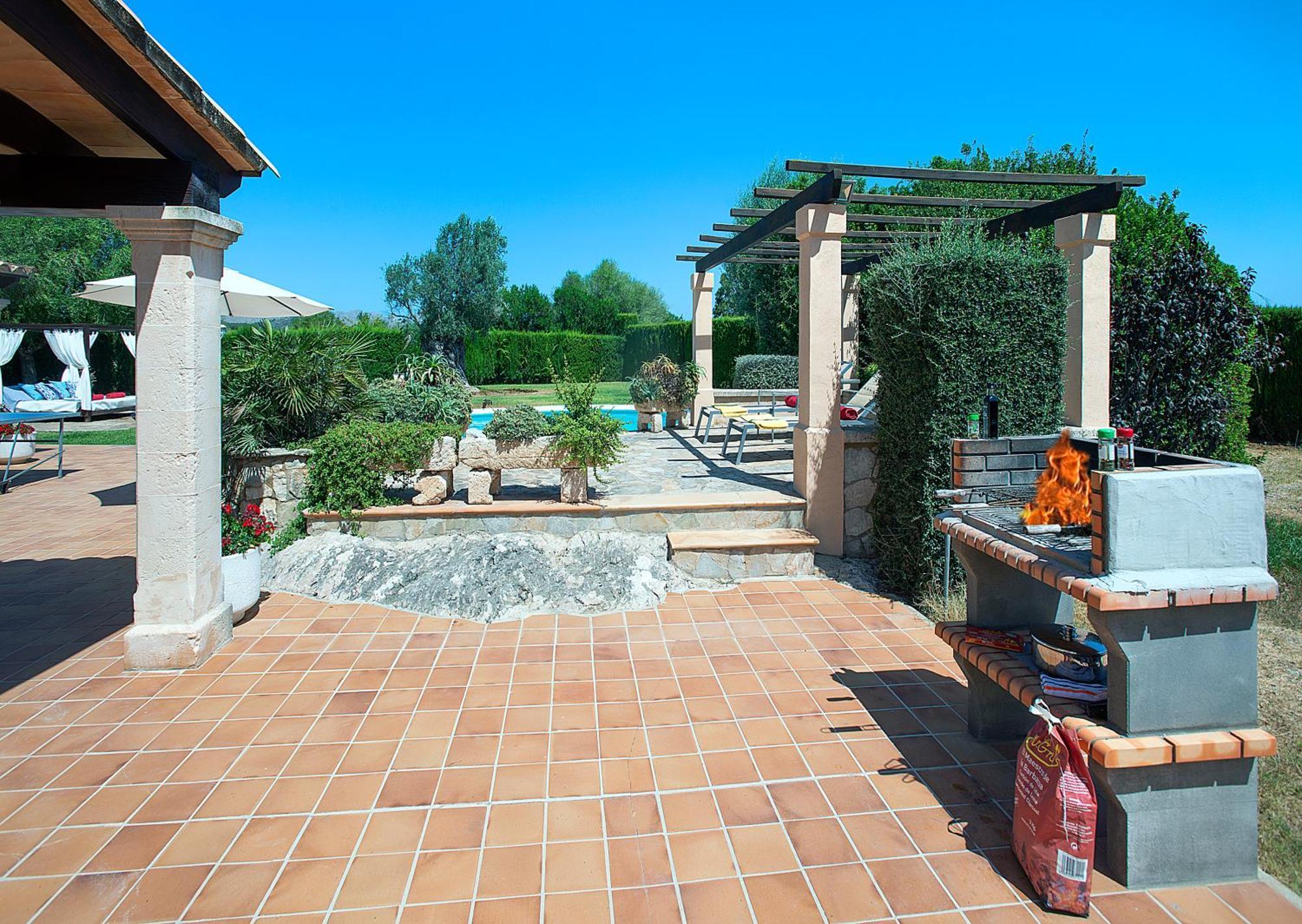 Owl Tia - Exclusive Holidays Villa *