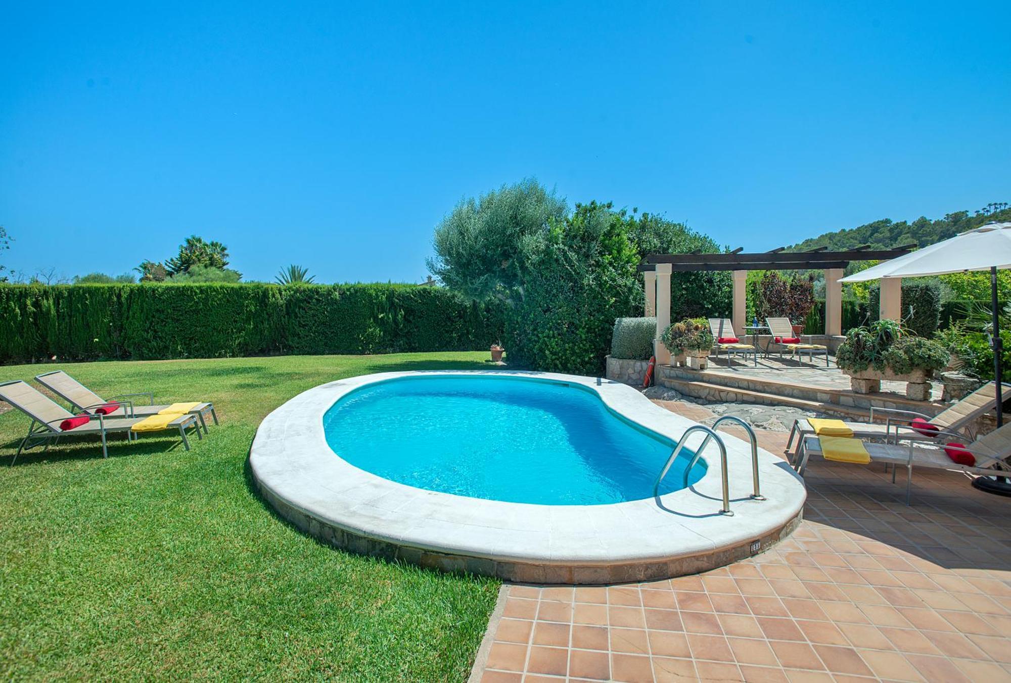 Owl Tia - Exclusive Holidays Villa
