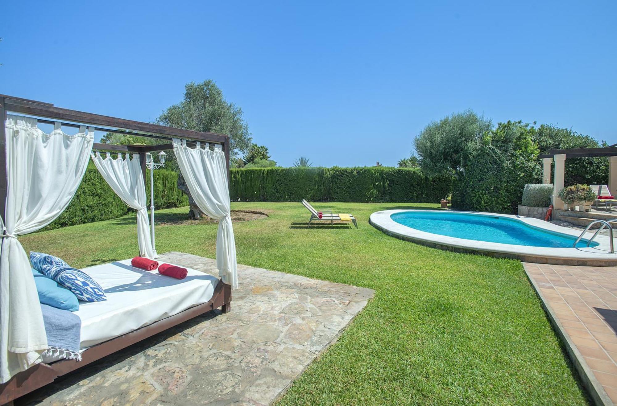 Owl Tia - Exclusive Holidays Villa *