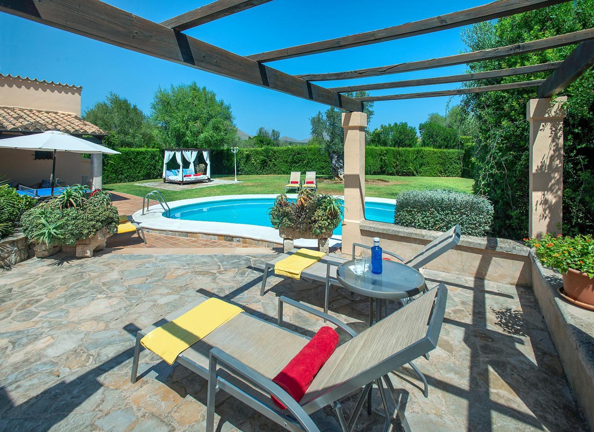 Owl Tia - Exclusive Holidays Villa