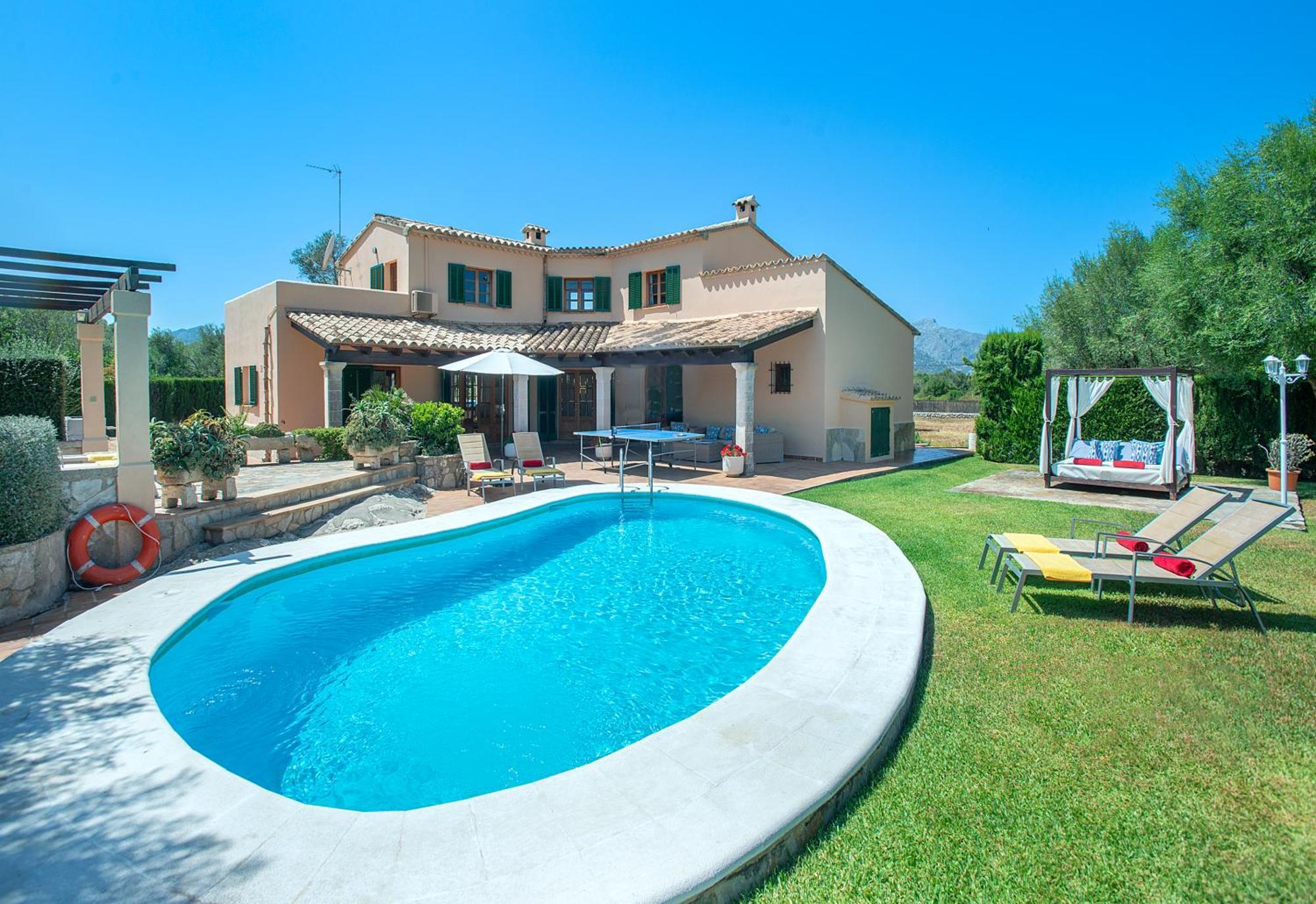 Owl Tia - Exclusive Holidays Villa Puerto Pollensa