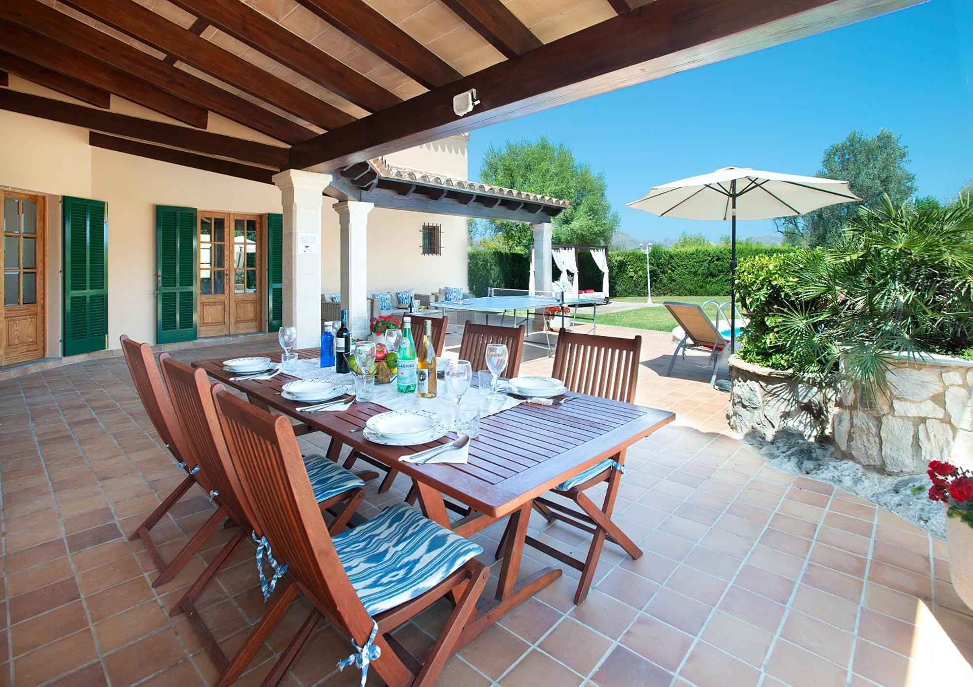Owl Tia - Exclusive Holidays Puerto Pollensa
