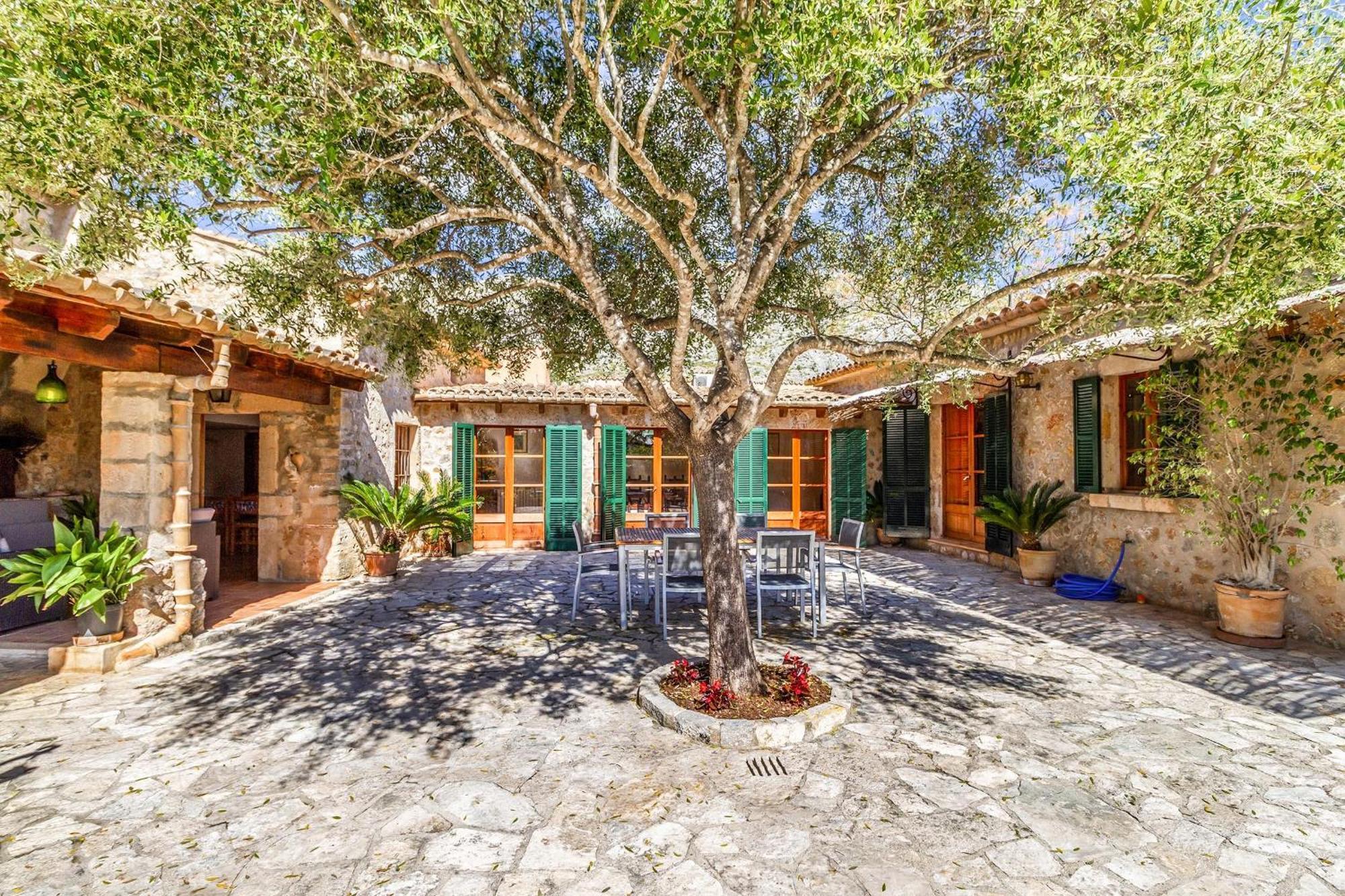 Beautiful 4 Bedrooms Bennassar Mountainside Views Short Drive To Town Pollensa