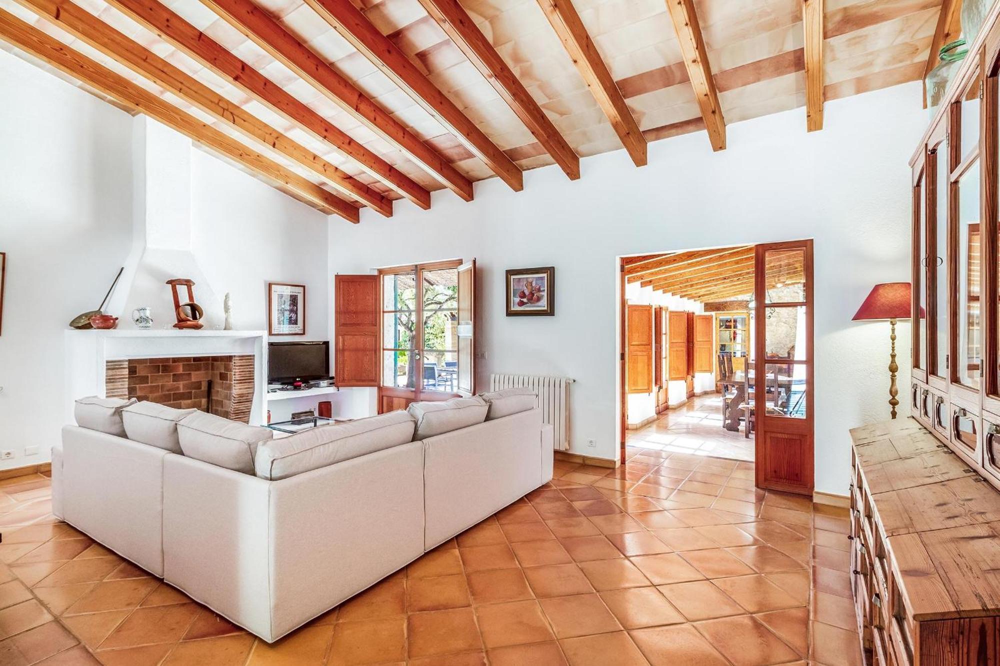 Beautiful 4 Bedrooms Bennassar Mountainside Views Short Drive To Town Villa *