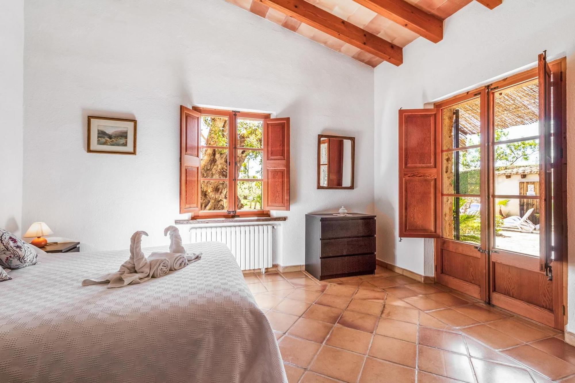 Beautiful 4 Bedrooms Bennassar Mountainside Views Short Drive To Town Villa *