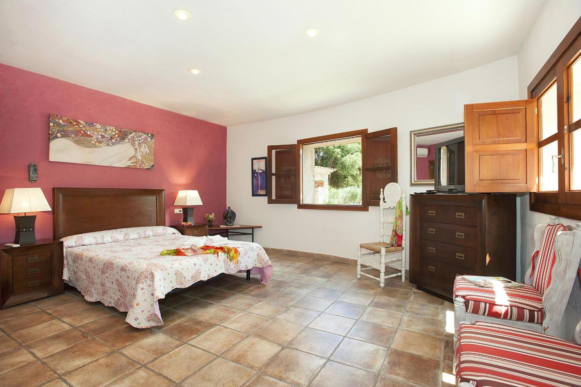 Beautiful 4 Bedrooms Bennassar Mountainside Views Short Drive To Town Villa *
