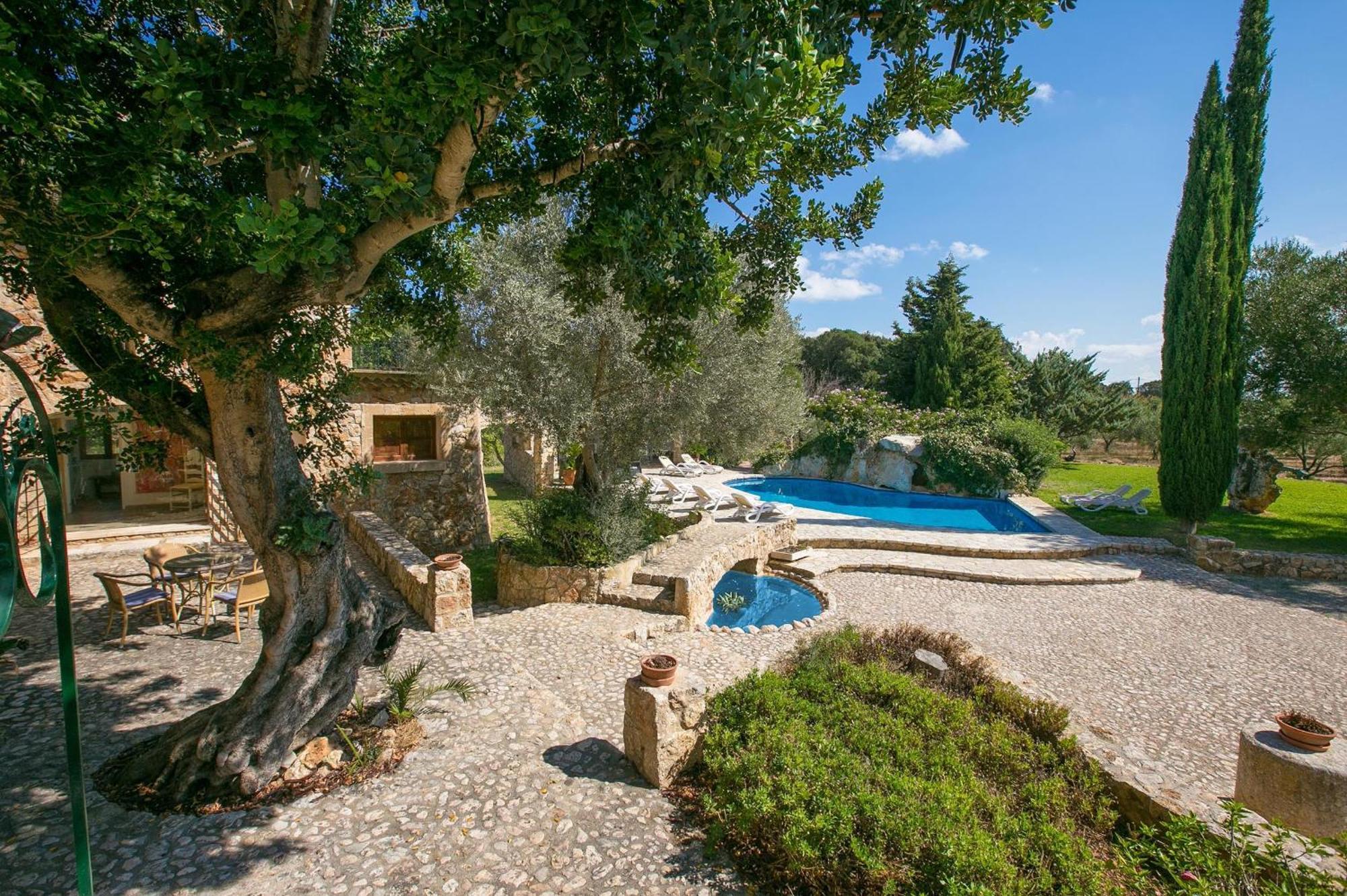 Beautiful 4 Bedrooms Bennassar Mountainside Views Short Drive To Town Pollensa