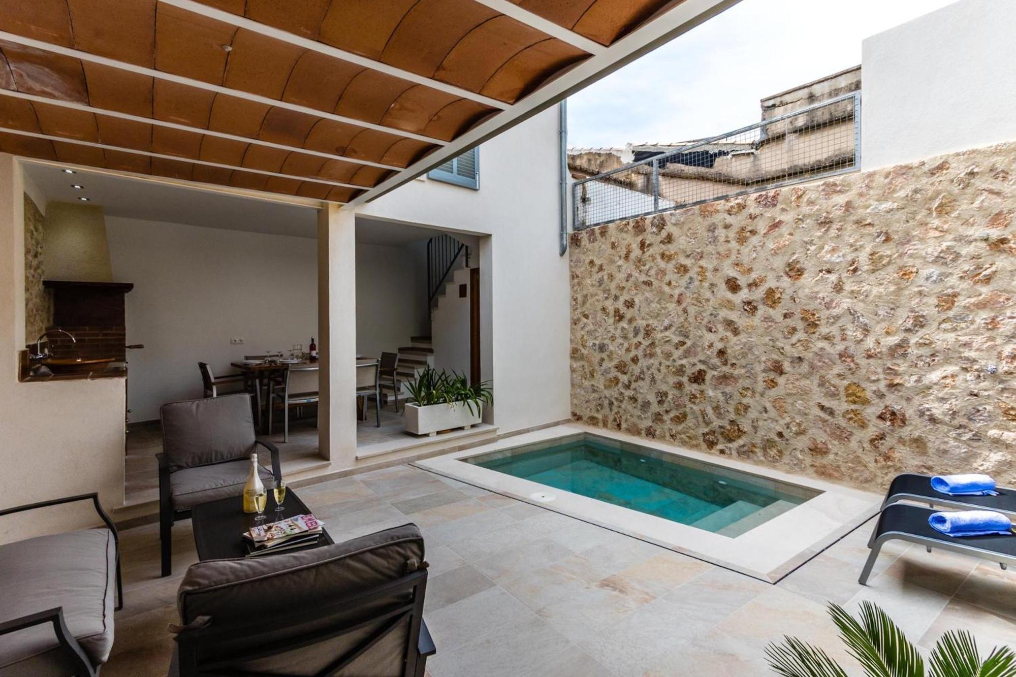 Historic Townhouse Casa Bugera 3 Bedrooms Private Pool Walking Distance To Centre Pollensa