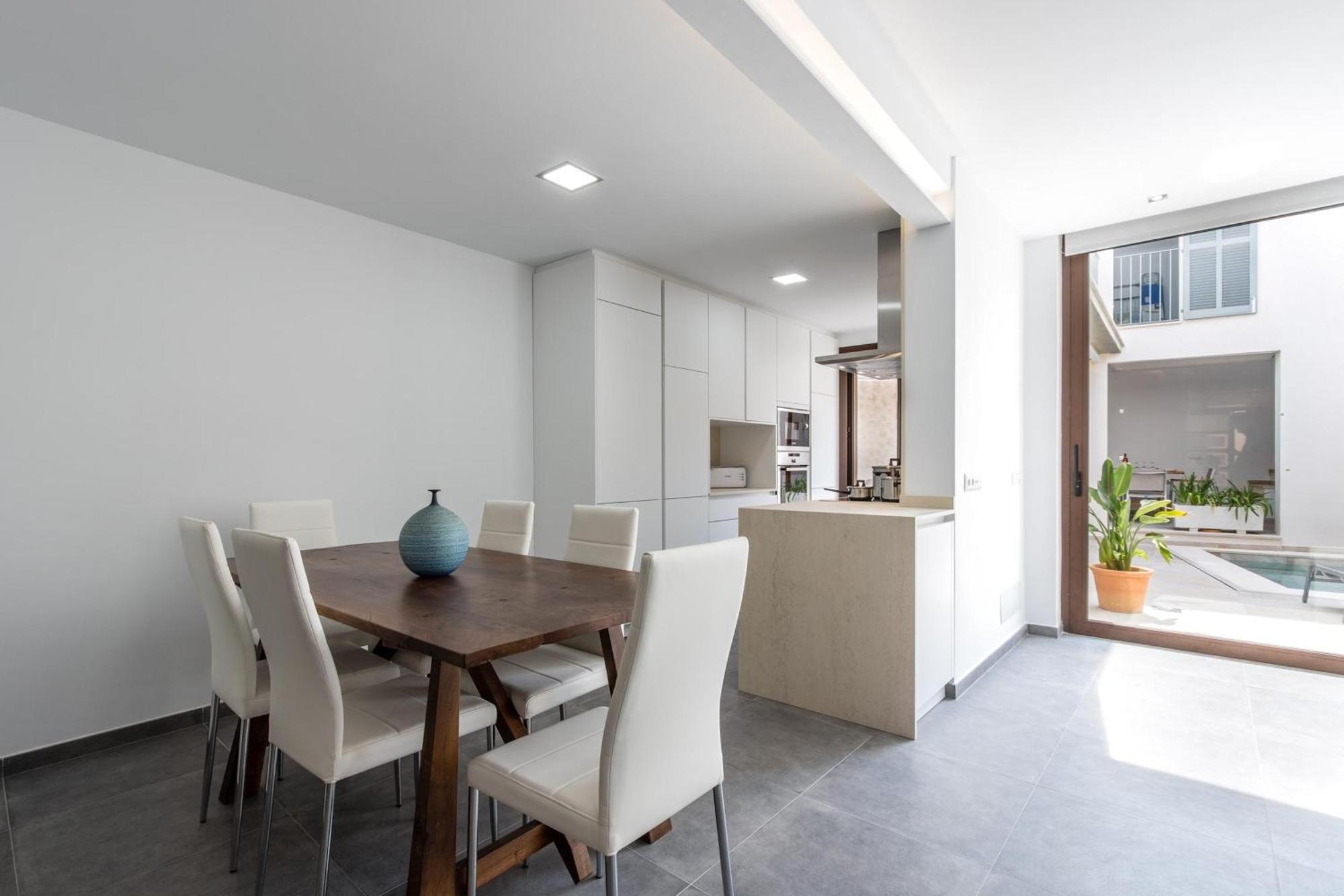 Historic Townhouse Casa Bugera 3 Bedrooms Private Pool Walking Distance To Centre