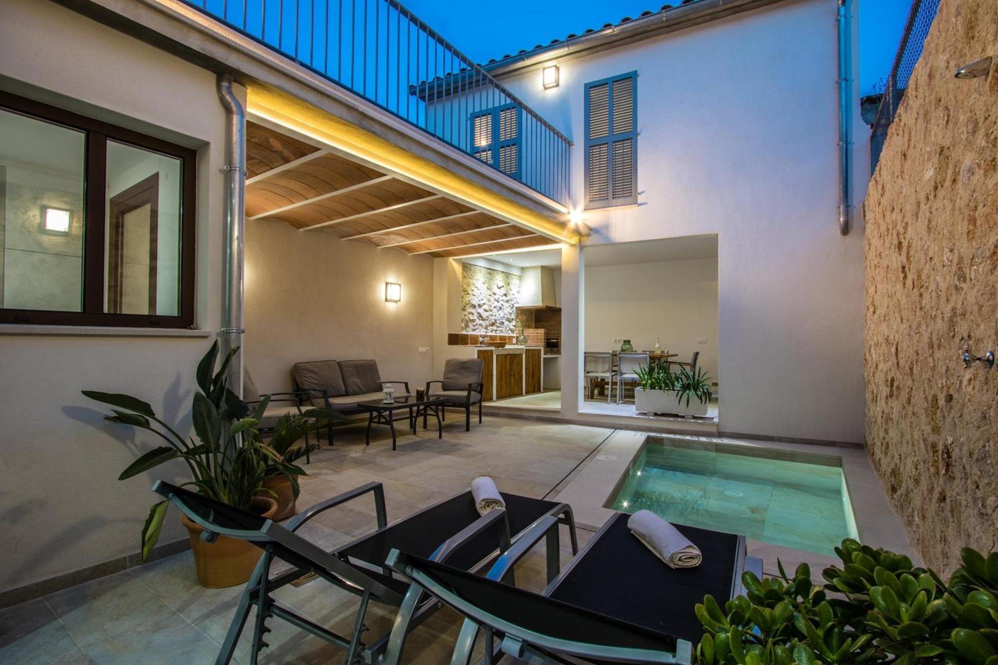 Historic Townhouse Casa Bugera 3 Bedrooms Private Pool Walking Distance To Centre Villa