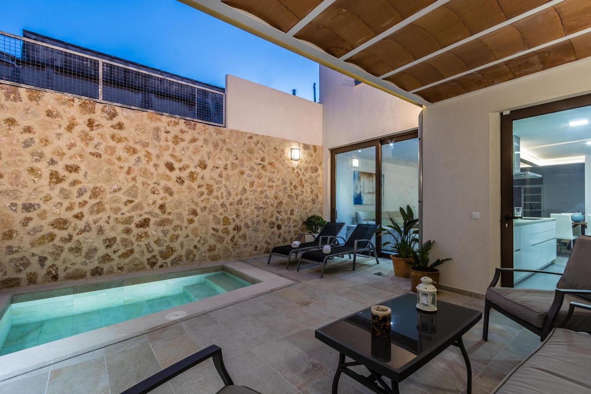Historic Townhouse Casa Bugera 3 Bedrooms Private Pool Walking Distance To Centre