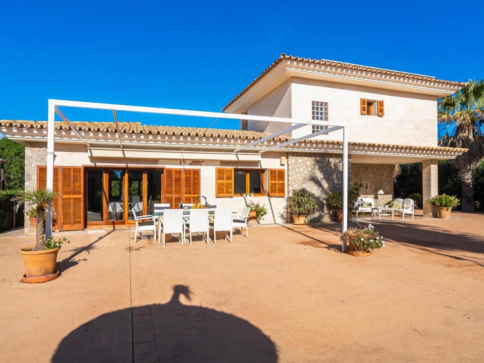 Four-bedroom Villa