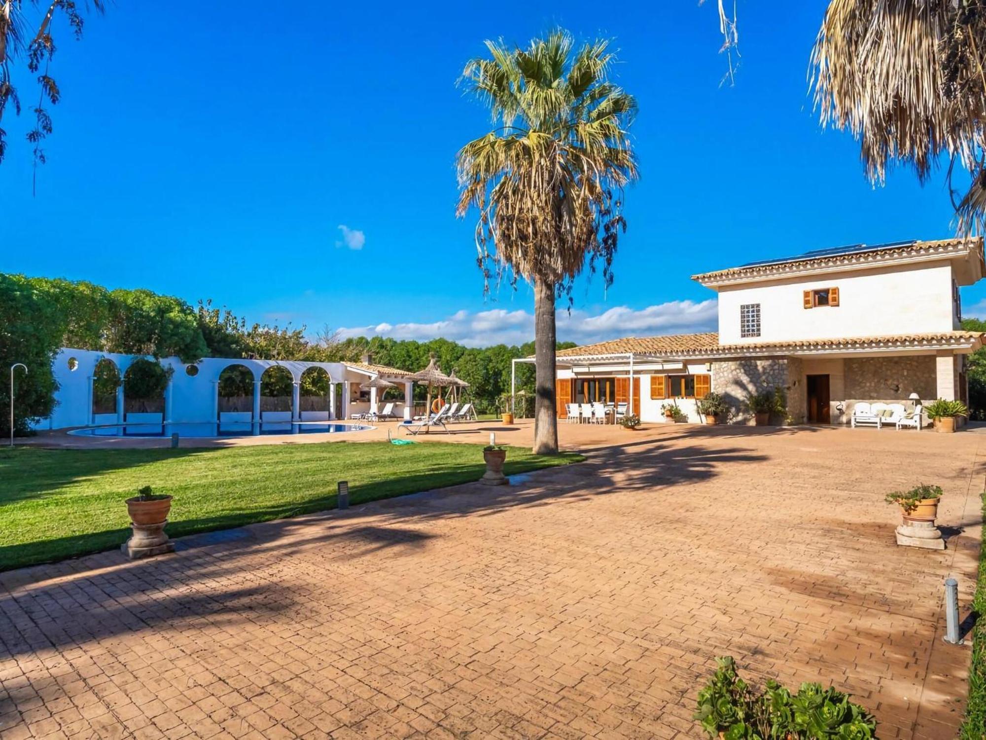 Four-bedroom Villa