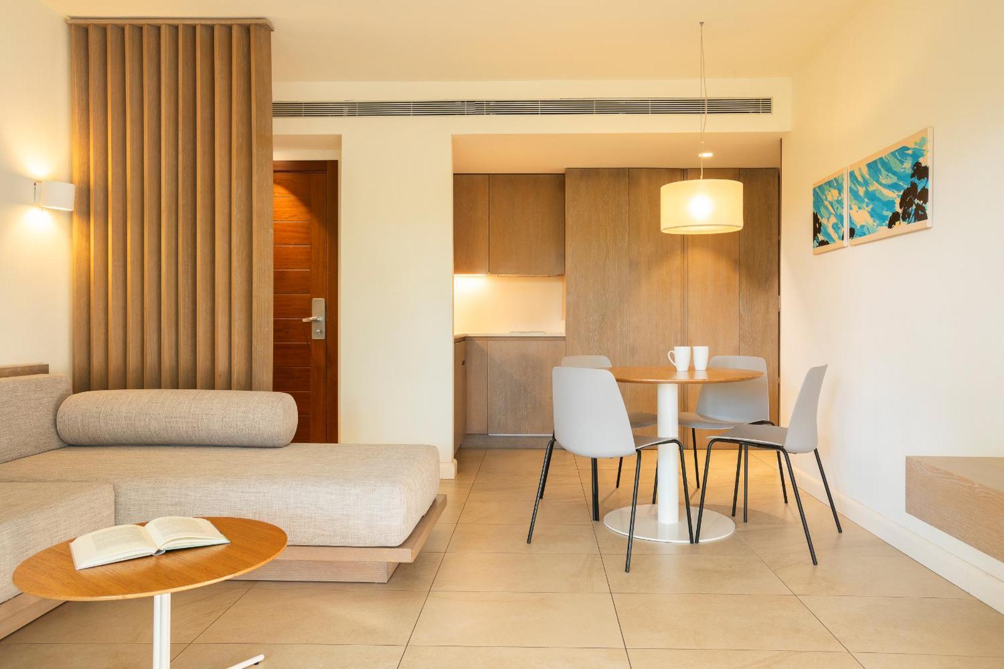 Apartahotel Inturotel Esmeralda Park 4*
