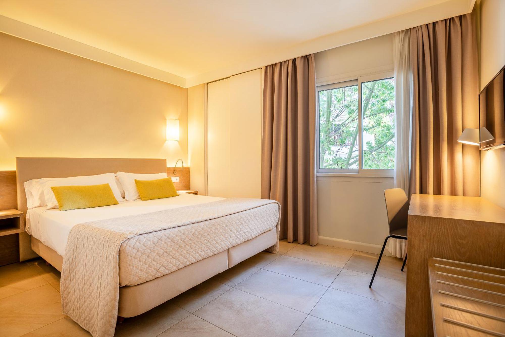 Inturotel Esmeralda Park Apartahotel 4*