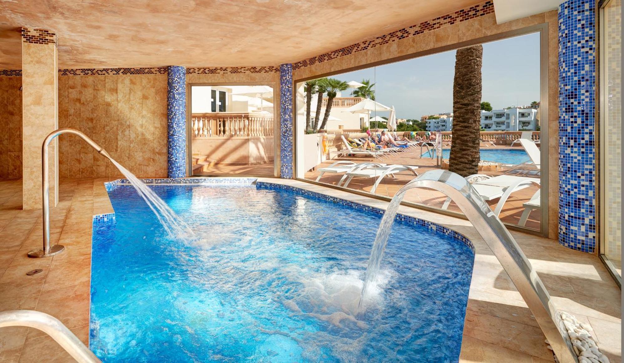 Apartahotel Azul Playa