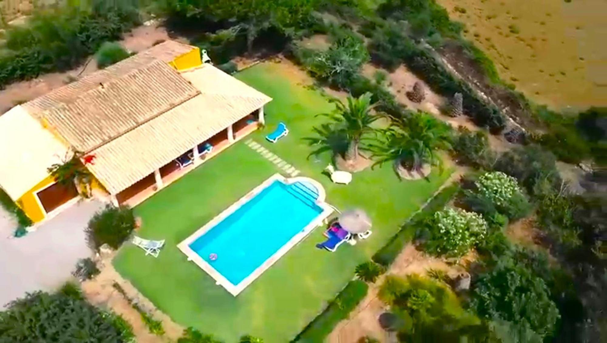 Owl Bobis - Family Holidays With Private Pool *