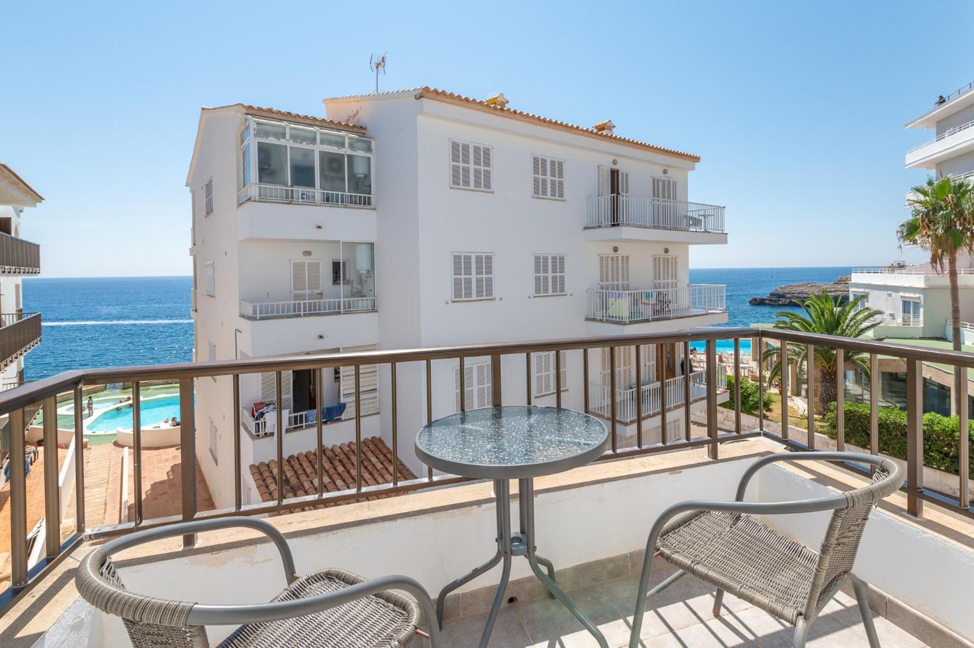 Marivent By Mhr Apartment