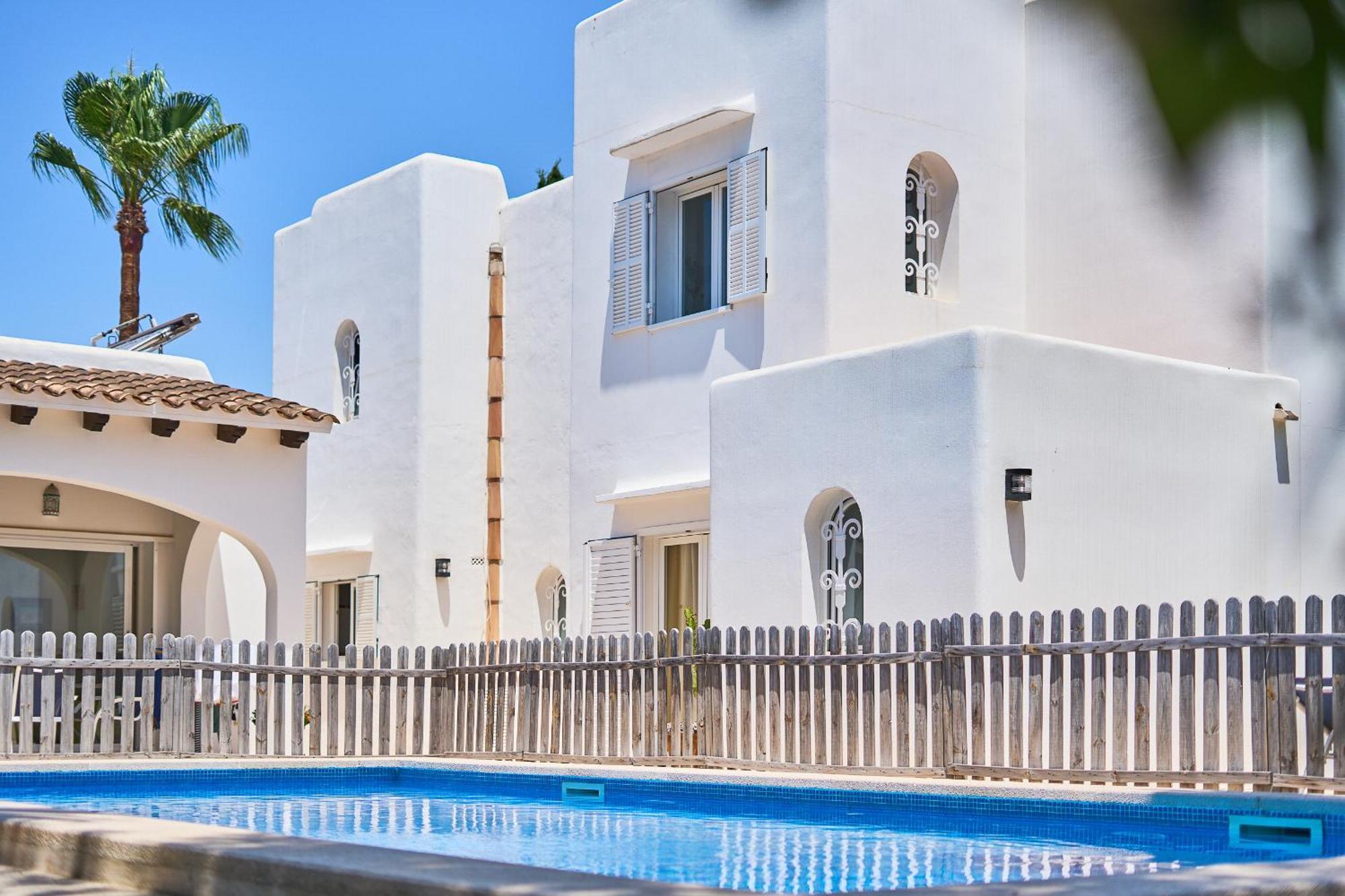 Acebuche Villa *