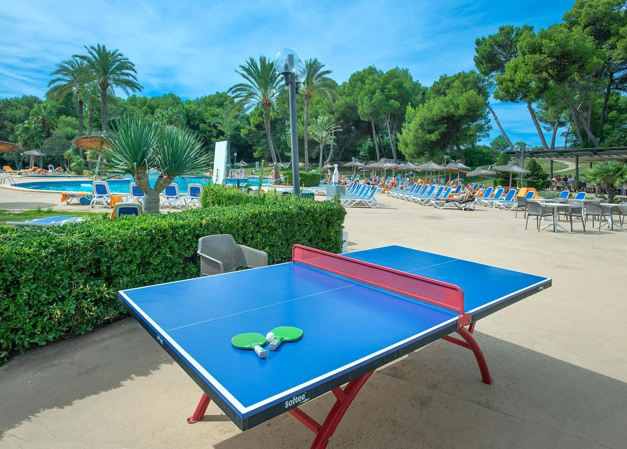 Exagon Park 4*
