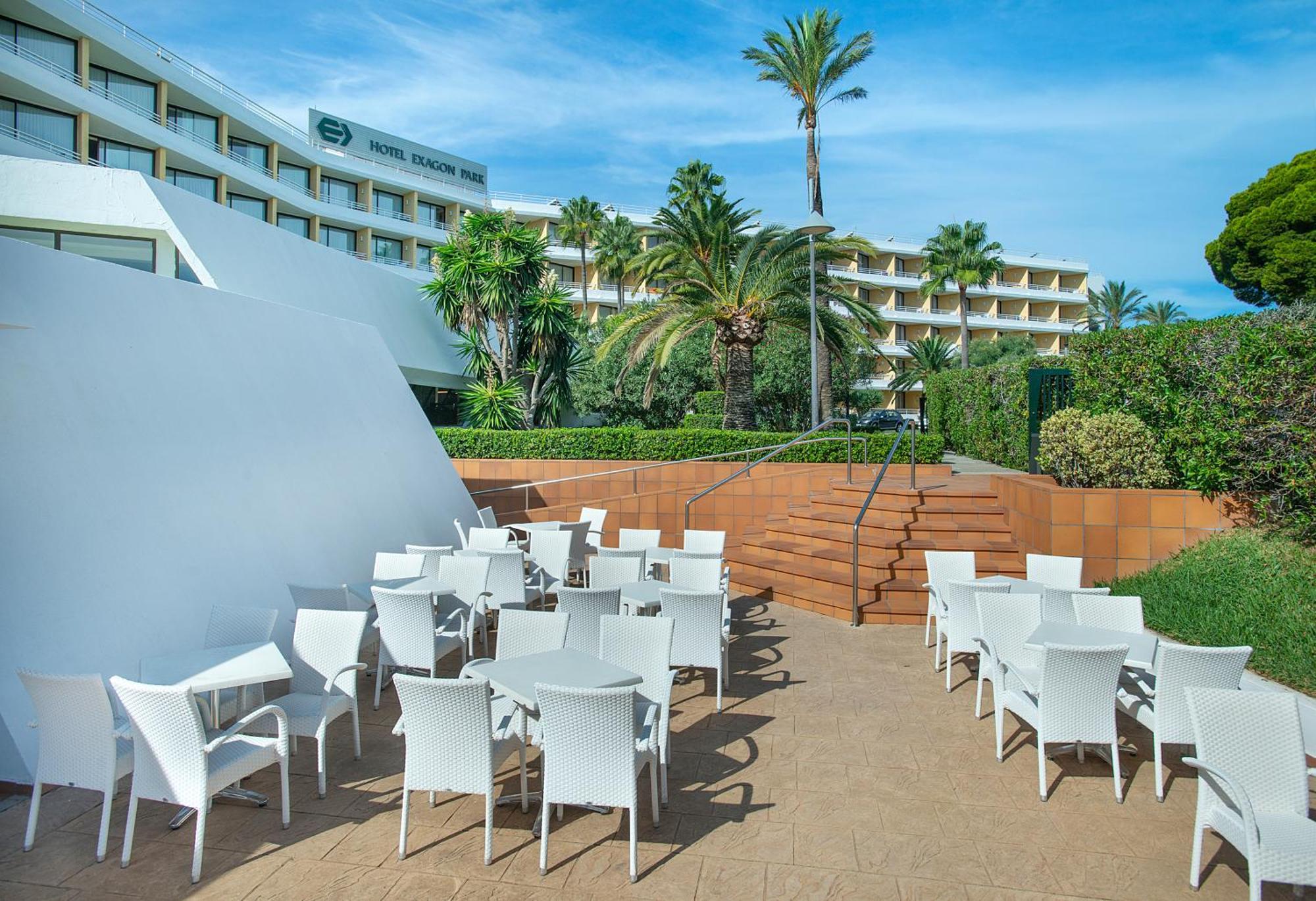 Exagon Park 4*