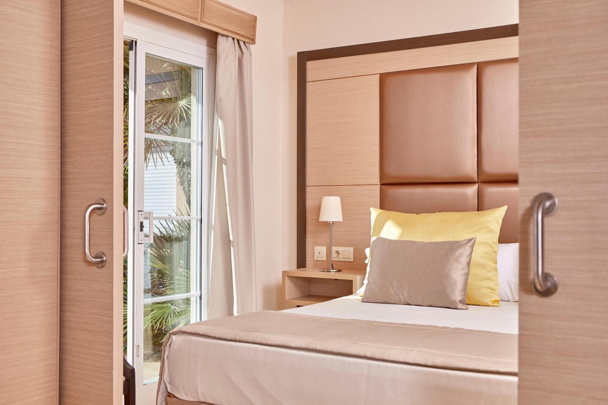 Aparthotel Zafiro Cala Mesquida (Mallorca)