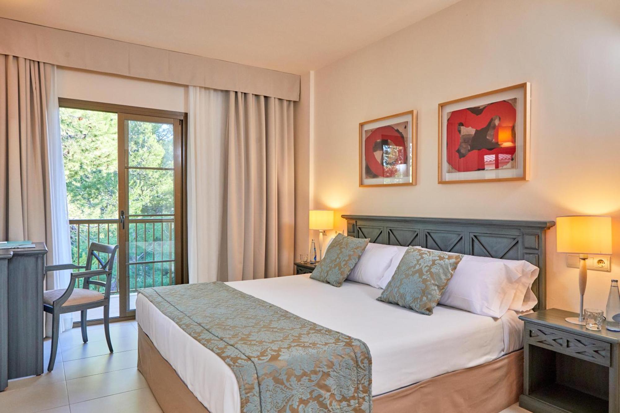 Aparthotel Zafiro
