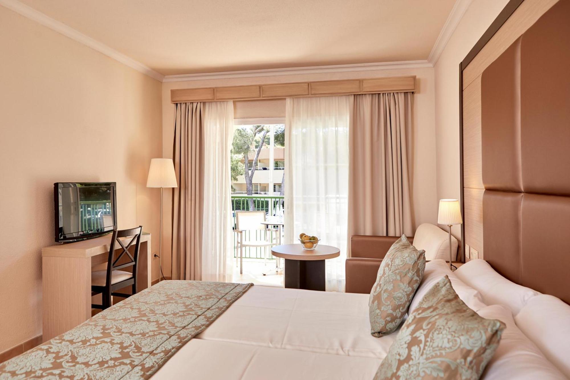 Aparthotel Zafiro 4*