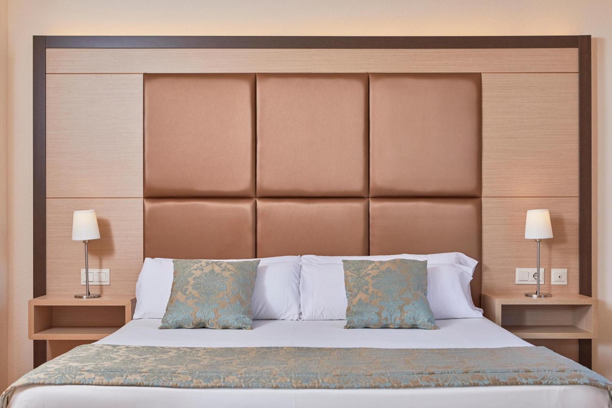 Aparthotel Zafiro