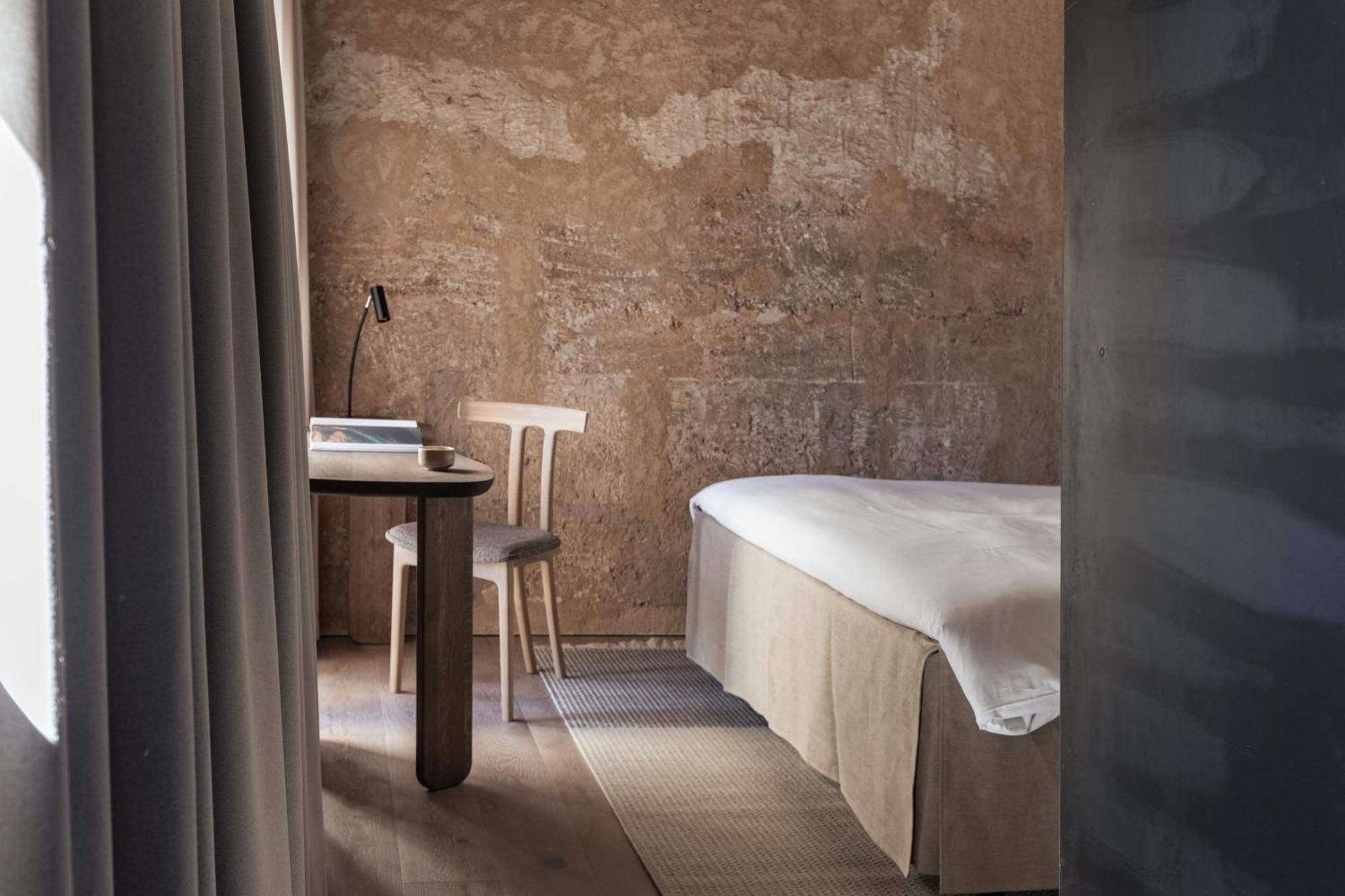 Nobis Palma, A Member Of Design