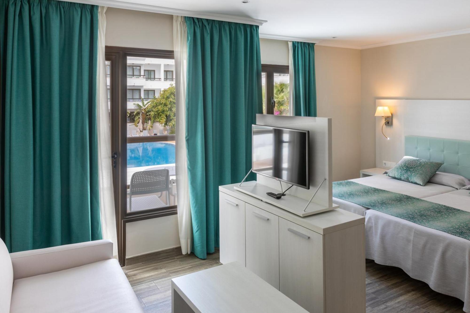Hsm Madrigal Hotel