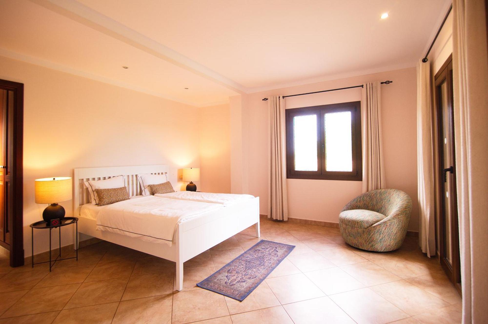 New, Premium Mit Starlight-pool! South-east Coast, Cala D Or Villa